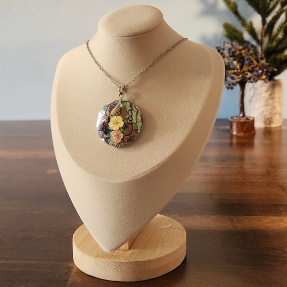 Abalone Floral Hoop Pendant Necklace - Picture 1 of 2